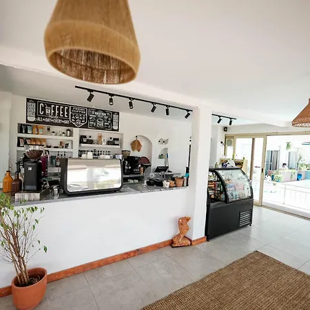 Marin-a & Szálloda Turgutreis