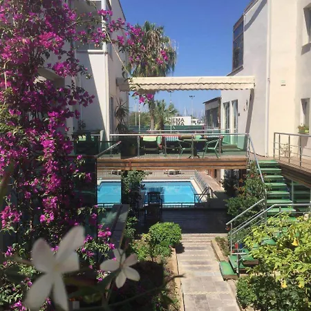 Marin-a & Hotel 3*